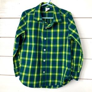 Gap buttoned down long sleeved shirt
